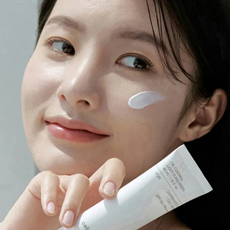 celimaxOilControlLightSunscreenSPF50_PA_40ml-3.webp