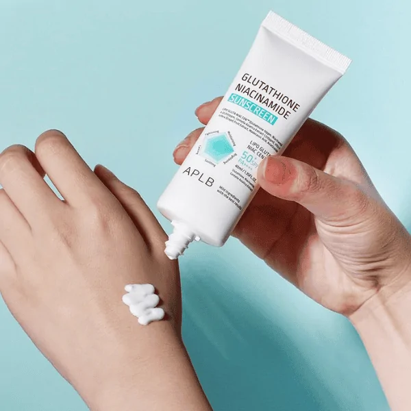 APLB - Glutathione Niacinamide Sunscreen SPF 50+ PA++++ 40 Ml